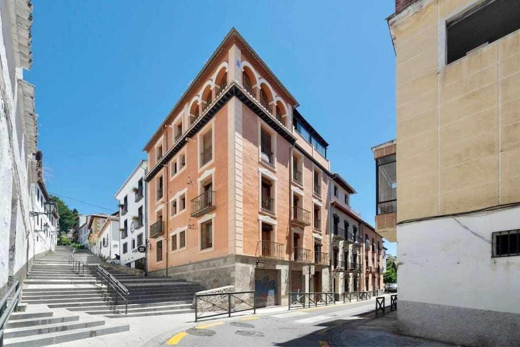 Luxe Haven In Granada Apartment Exterior foto